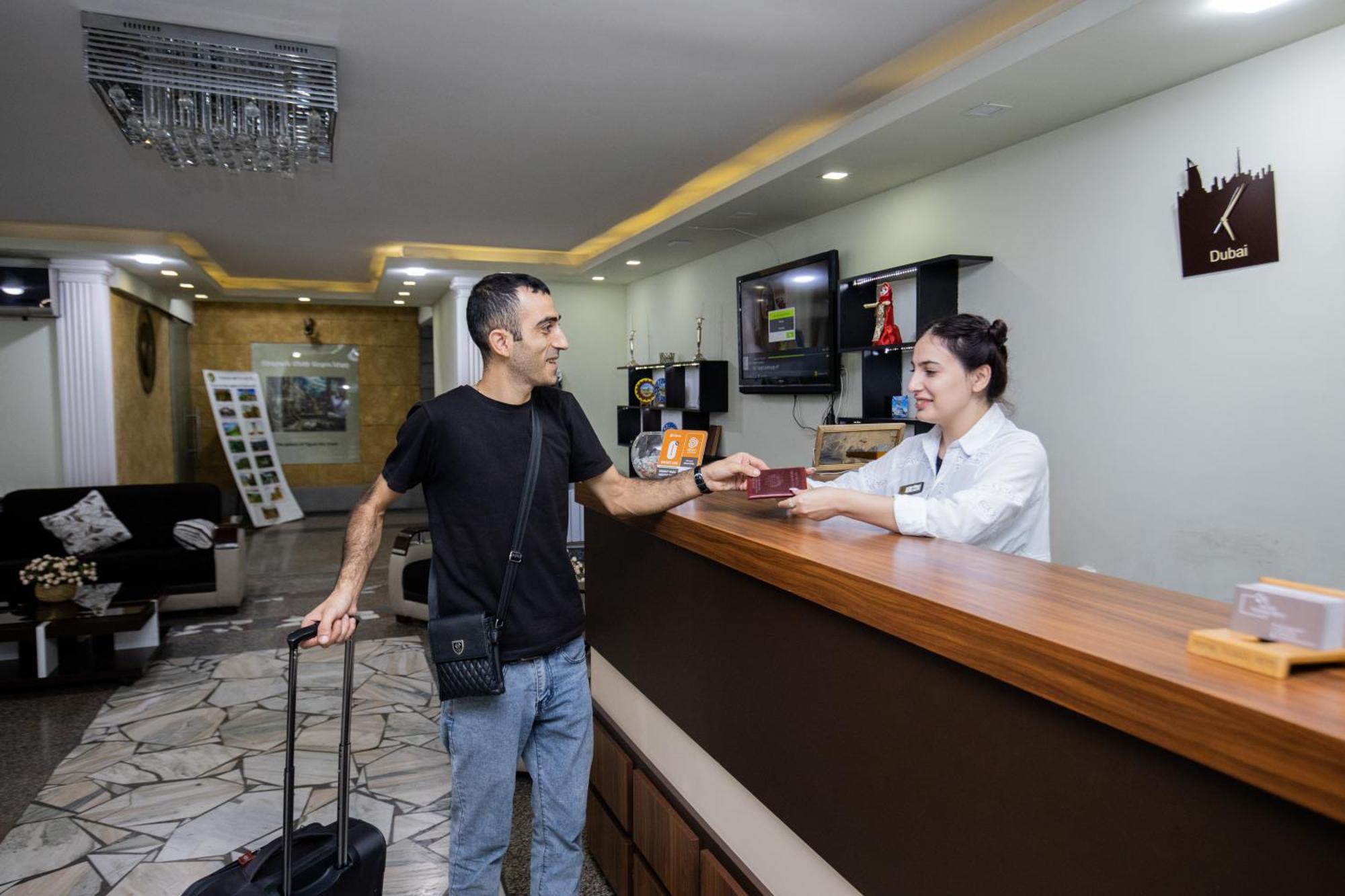 Hotel Tigran Mets יירבאן מראה חיצוני תמונה